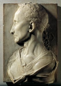 かつてジュール・セザールと呼ばれたロールの男のプロフィール。デシデリオ・セッティニャーノ（1428-1464）作とされる大理石の彫刻。15世紀パリ、ルーヴル美術館 作： Desiderio da Settignano