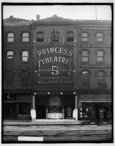 プリンセスシアター（デトロイト、1900年頃）（モノクロ写真 作： Detroit Photographic Co.