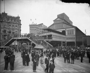 1905年頃、ニューヨークのブルックリンブリッジへのマンハッタンの入り口