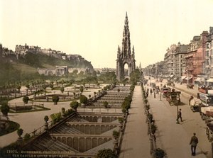プリンセスストリート、城とスコット記念塔、エジンバラ、c.1890-1900 作： Detroit Publishing Co.