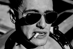 バーニング・ダウン・ザ・ハウス、2011年（写真） 作： ダイアナ・ゴメス