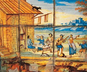 プアクラレスの回廊のマジョリカ装飾の詳細 作： Domenico Antonio Vaccaro