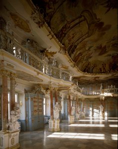 建築家ドメニクス・ツィメルマン（1685-1766）が実現したシュッセンリート修道院の図書館室の眺め 18世紀 ドイツ・シュッセンリート 作： Dominikus Zimmermann