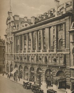ピカデリーホテルの南正面、1908年に建てられた、c1935。 作： Donald McLeish
