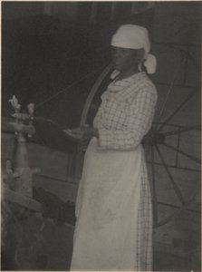 糸車の女 作： Doris Ulmann