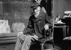 オーギュスト・ルノワール（1841-1919）、フランスの画家、1907年頃、カーニュ・オン・メール（アルプ・マリティーム県）のアトリエにて 作： Dornac