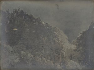 クロフォード・ノッチ（ニューハンプシャー州）内の眺め 作： Dr. Samuel A. Bemis