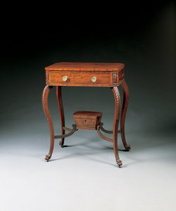 古典的な彫刻が施された作業台、1810-20 作： Duncan Phyfe