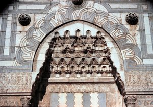 イスラム教学校の入口ポータルの詳細（1251年頃 作： Dynasty Seljuq