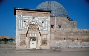 イスラム教学校の外観（1251年頃 作： Dynasty Seljuq