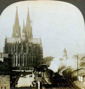 鉄道橋、ケルン、ドイツからのケルン大聖堂。 作： E. W. Kelley