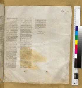 使徒言行録24章、シナイティコス写本追加MS43725、f.317r、325-375年頃（羊皮紙にインク） 作： Eastern Mediterranean School