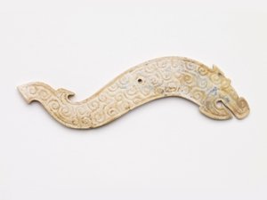 ドラゴン型のペンダント、紀元前5〜4世紀