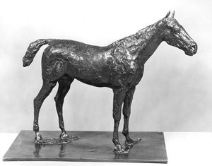 スタンディングホース（ブロンズ）（モノクロ写真） 作： Edgar Degas
