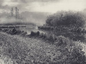 テスト中の霧深い秋の朝（モノクロ写真） 作： Edward Alfred Barton