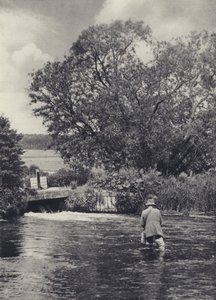 ウィンチェスター下のイッチェン川にて（モノクロ写真） 作： Edward Alfred Barton