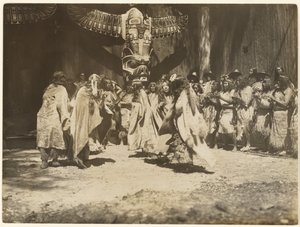 [ナイダは生と死の踊りを踊る] 作： エドワードSカーティス