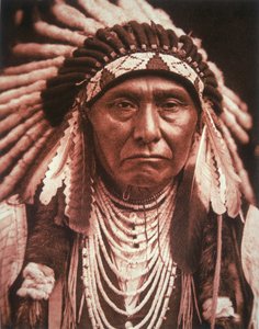 チーフ ジョセフ (1840-1904) 1903 年頃 (白黒写真)