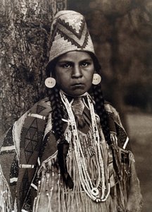 インディアン・オブ・アメリカ: 少女ウマティラの肖像 作： Edward Sheriff Curtis