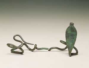 ウラエウスの形の杖、ラムセスムの墓5、テーベ、中王国、紀元前1773-1650年（銅合金）