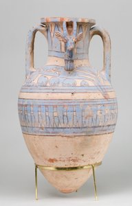 マルカタ出身の青く塗られたアイベックスアンフォラ、紀元前1390〜1353年（陶器、白いクリームスリップ、ペイント）