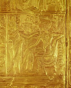 ツタンカーメンの墓からの黄金の神社の詳細（紀元前1370年-1352年）英国（板金で覆われたジェッソで覆われた木材）
