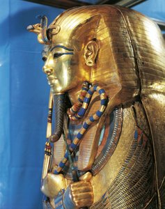 エジプト文明、金と半貴石で飾られたツタンカーメンの石棺 作： Egyptian 18th Dynasty