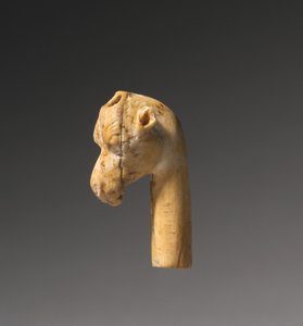 キリンの頭、紀元前1540年-1296年 作： Egyptian 18th Dynasty