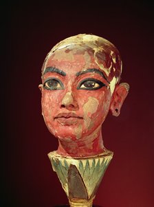 ツタンカーメンの墓から蓮の花から生まれた子供の王の頭（紀元前1370年-1352年）英国（漆喰と塗られた木）（149406も参照）