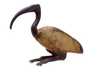 しゃがんだ姿勢のトキ、紀元前1350年頃（木、ブロンズ、ガラス、金彩） 作： Egyptian 18th Dynasty