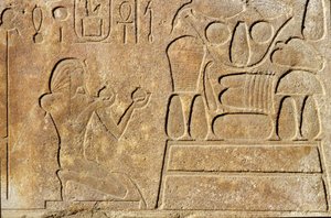ハトシェプスト女王（紀元前1503-1482年頃）、提供品の表の前にひざまずく、アメン神殿、新しい王国