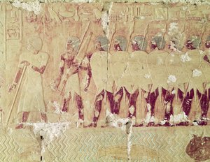 ハトシェプスト女王葬祭殿、ハトシェプスト女王葬祭殿、紀元前1503-1482年頃から、ハトシェプスト女王がパントの地への遠征で派遣した兵士が寺院の儀式に使用する材料を持ち帰った様子を描いたレリーフ 作： Egyptian 18th Dynasty