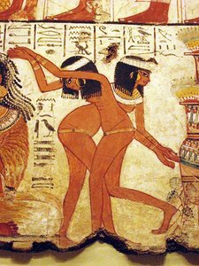 二人の少女が踊る神殿の壁画、エジプト（壁画）