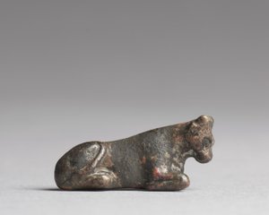 牛または牛の形の体重、新王国、1540-1296 BC 作： Egyptian 18th Dynasty