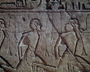 アッシリア人、ラムセス2世の囚人、レリーフ、アブシンベルの主神殿（ユネスコ世界遺産リスト 作： Egyptian 19th Dynasty