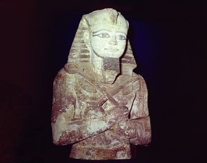 ラメセス2世の巨像（紀元前1279～1213年）オシライド柱の細部、新王国時代、ヌビア、ゲルフ・フセイン神殿より（砂岩） 作： Egyptian 19th Dynasty