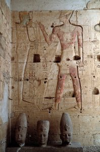 エジプトの古代遺物：アビドスのセティ1世の神殿の低層レリーフ紀元前1318年 エジプト 作： Egyptian 19th Dynasty