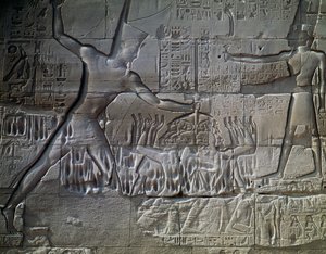 カルナック神殿群、アメン神殿、大列柱室の外壁、リビア人囚人、レリーフ（ユネスコ世界遺産リスト 作： Egyptian 19th Dynasty