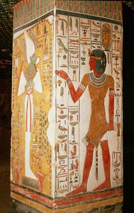 オシリスとパンサーの皮をかぶった司祭を描いた柱、新王国、ネフェルタリの墓（壁画）