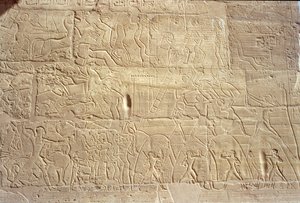 紀元前C.1297-1185年、イギリスのグレートハイポスタイルホールからヒッタイトの都市ダプールを襲撃したエジプト軍を描いたレリーフ