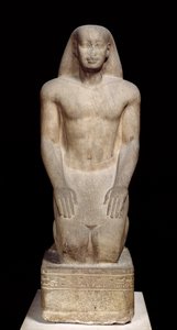 ナフトルヘブのひざまずく像、サイト時代、紀元前595〜589年（石英）（105657と280065も参照）