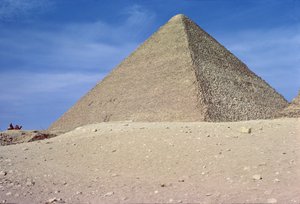 クフ王の大ピラミッド（紀元前2551-2528年）旧王国