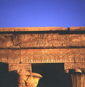 ホルス神殿のArchitrave 作： Egyptian Ptolemaic Period