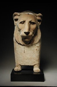 ライオンカウチエンド（スタッコ） 作： Egyptian Ptolemaic Period