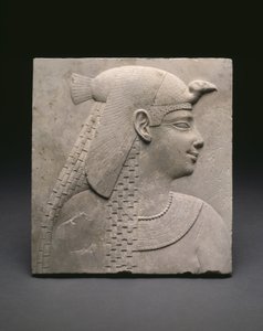 女王または女神、プトレマイオス朝時代を描いたレリーフプラーク 作： Egyptian Ptolemaic Period