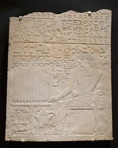 クヌムティの墓から出土したレリーフ、紀元前2345-2184年頃（白色石灰岩）