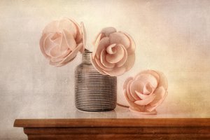 繊細な花の静物画 作： 