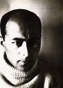 自画像、1924 作： Eliezer Markowich Lissitzky