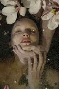 アブダクション、2016年（スクリーンプリント） 作： Elinleticia Högabo