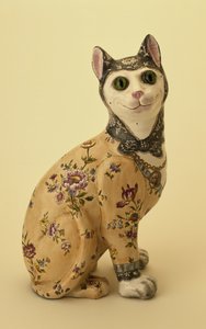 猫の姿（ブリキ土器）